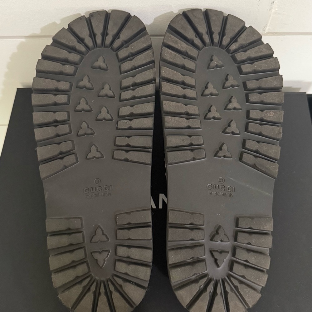 💯 Authentic Gucci slides - Picture 3 of 7